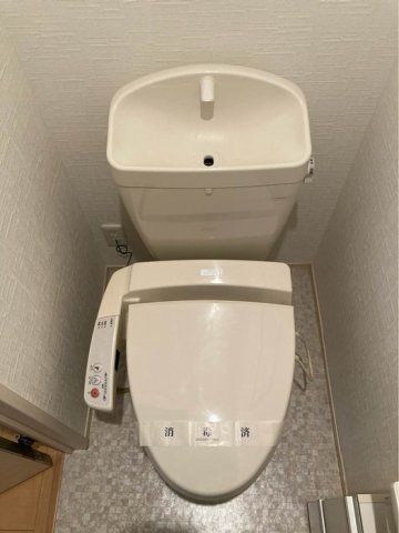トイレ　トイレは温水洗浄便座付き♪人気のバストイレ別です♪トイレが独