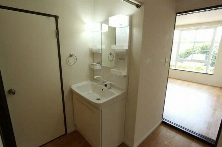 洗面設備　同物件他部屋参考写真