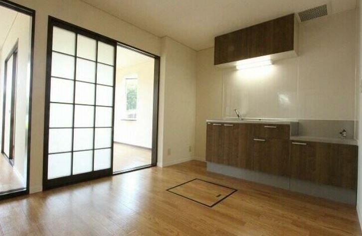 居室・リビング　同物件他部屋参考写真