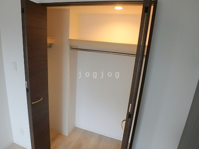 収納　たっぷり入るウォークインクローゼット