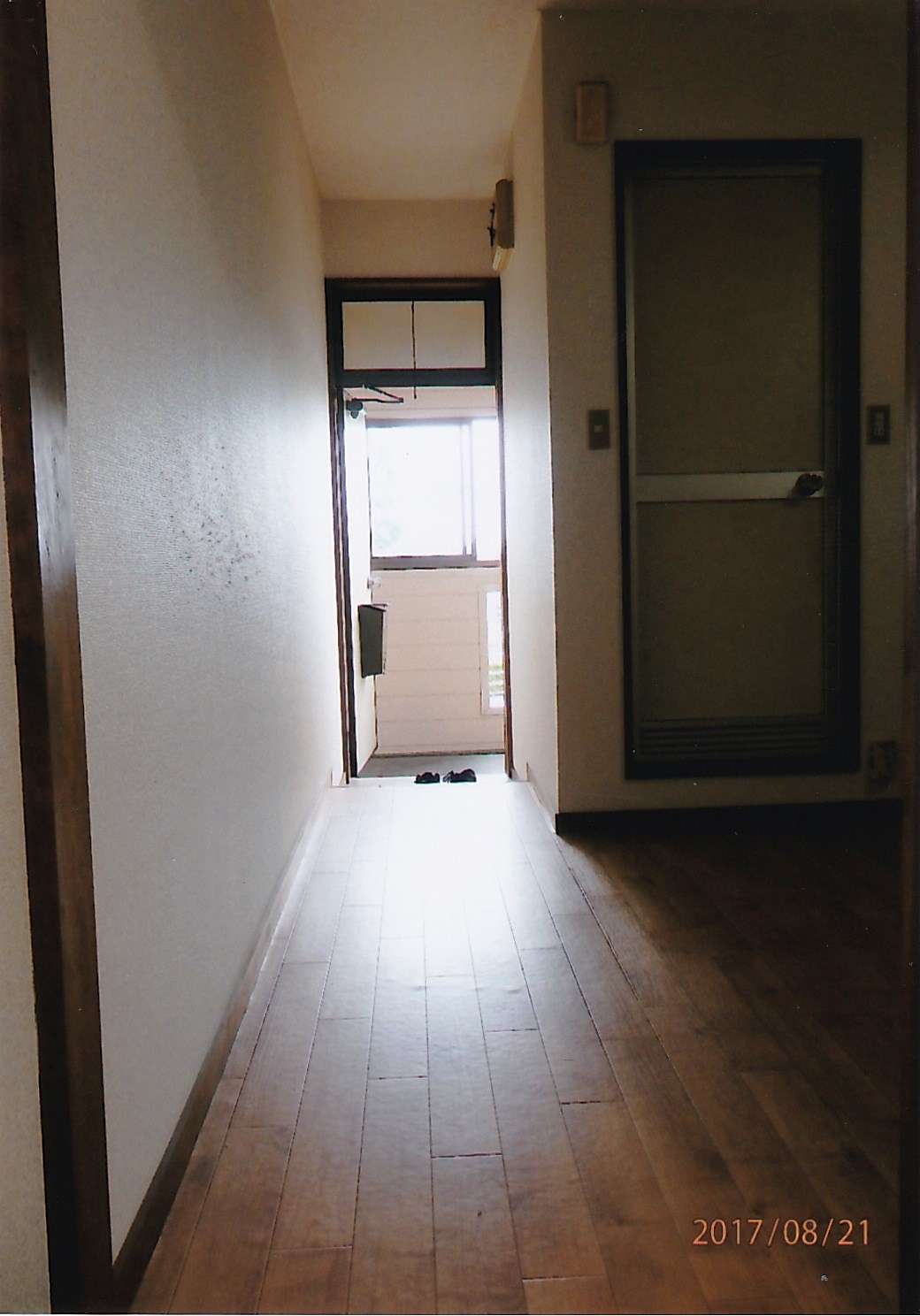ラフィーネ壱番館の玄関写真