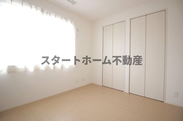 その他部屋・スペース　使い勝手のいい寝室です