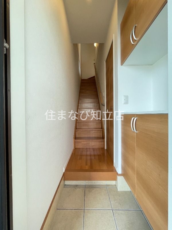 玄関　別部屋写真