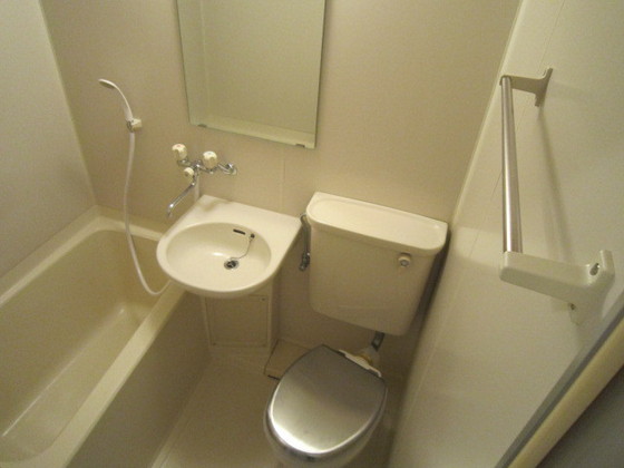 トイレ　※別部屋の写真です