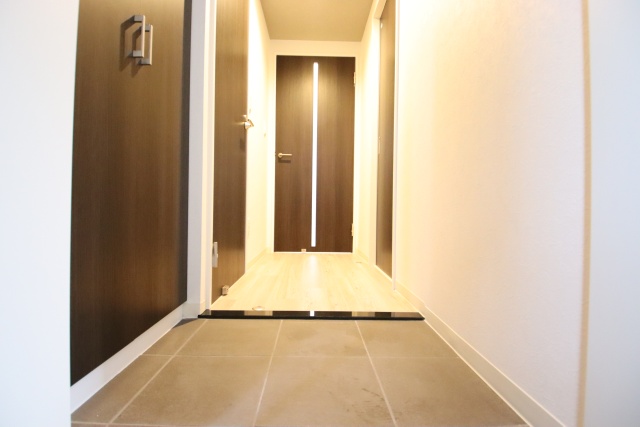 玄関　※別室の参考写真の為、現況優先です。