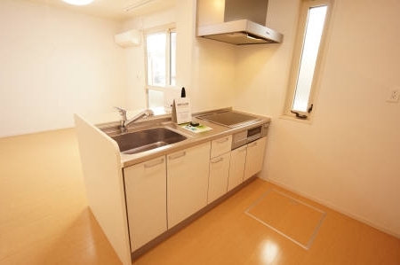 キッチン　キッチンパネルの色違い