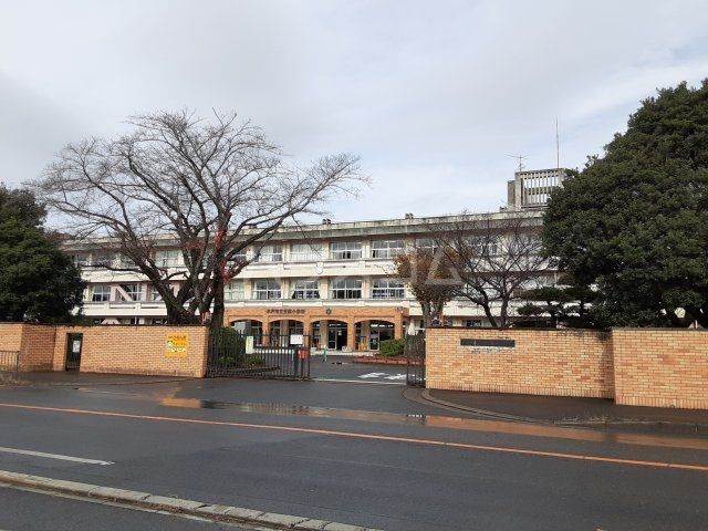 小学校　水戸市立笠原小学校（小学校）まで584m