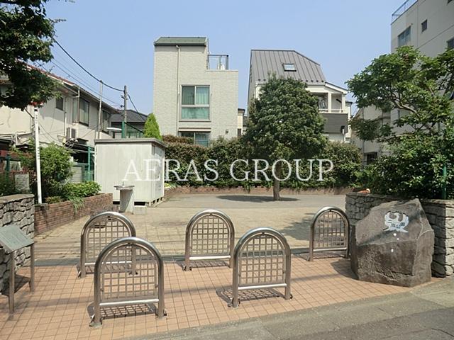 公園　二鳳公園（公園）まで432m