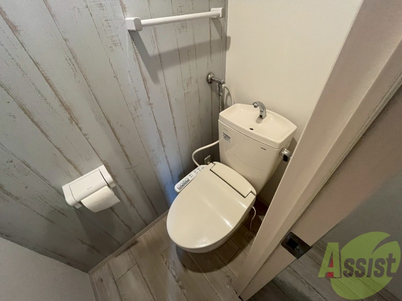 トイレ　トイレです。ウォシュレット付を探している方、おすすめです。