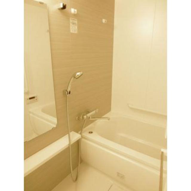 バス・シャワールーム　※写真は同タイプ住戸です。