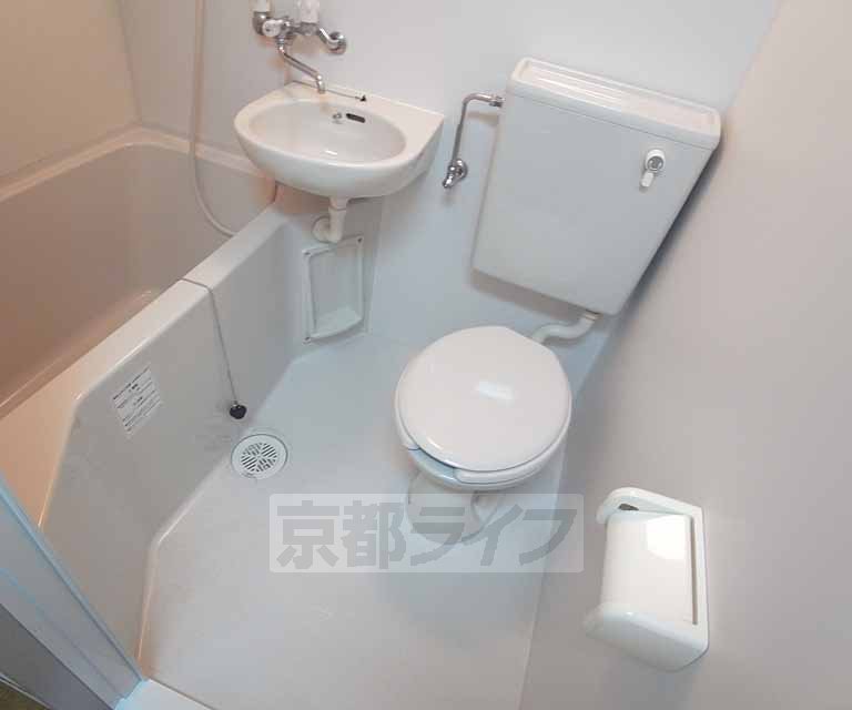 トイレ　清潔感のあるトイレです。