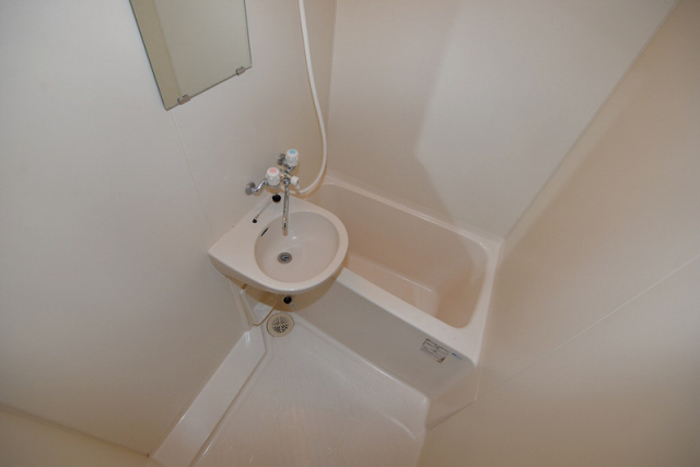 バス・シャワールーム　きれいなお風呂です