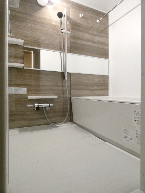 バス・シャワールーム　図面と現状に相違がある場合には現状を優先