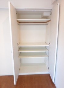 収納　クローゼット