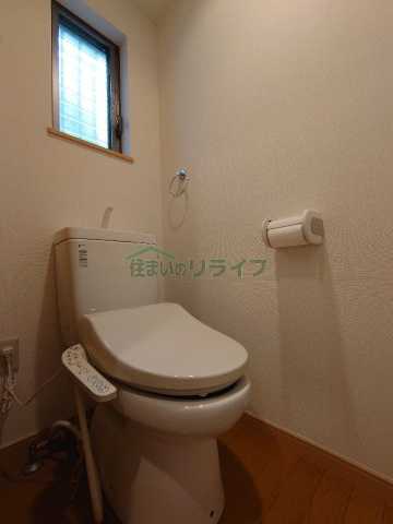 トイレ　別部屋の参考写真です