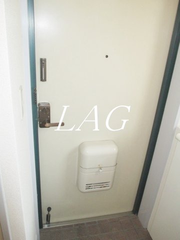 玄関　玄関（同仕様）です。