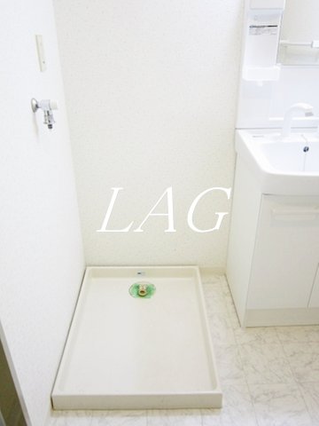 その他設備　室内洗濯機置場（同仕様）です。