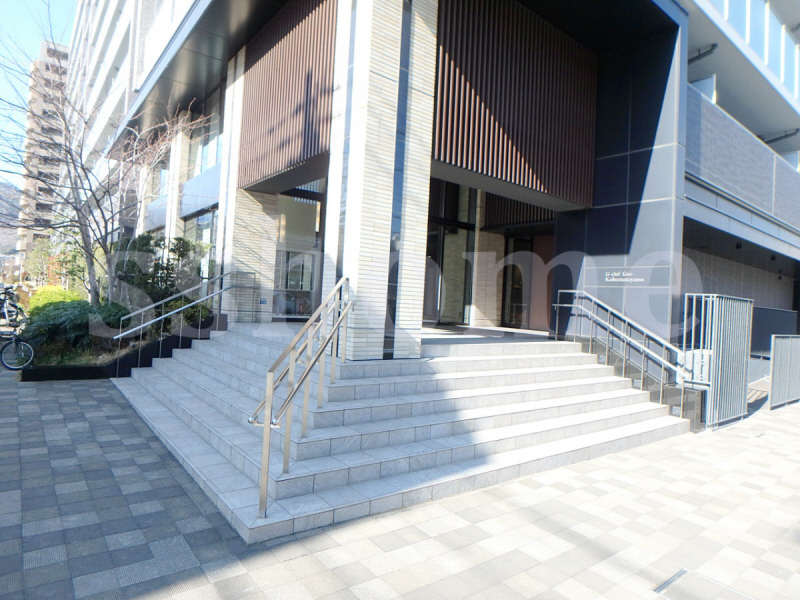 エントランス　建物入口☆