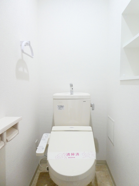 トイレ　洗浄機能付きトイレ