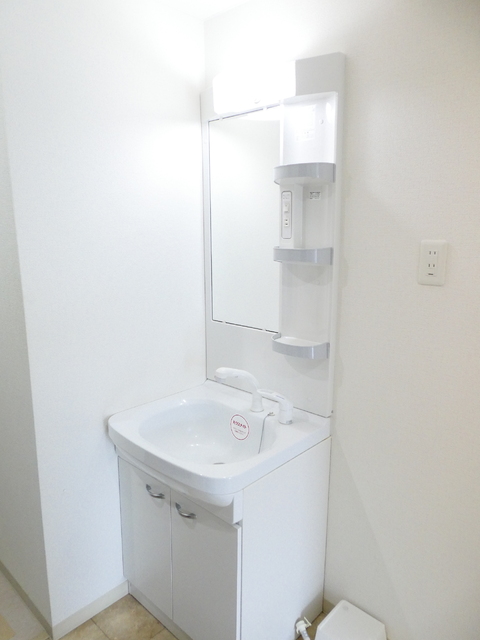 洗面設備　忙しい朝に便利な洗髪洗面化粧台