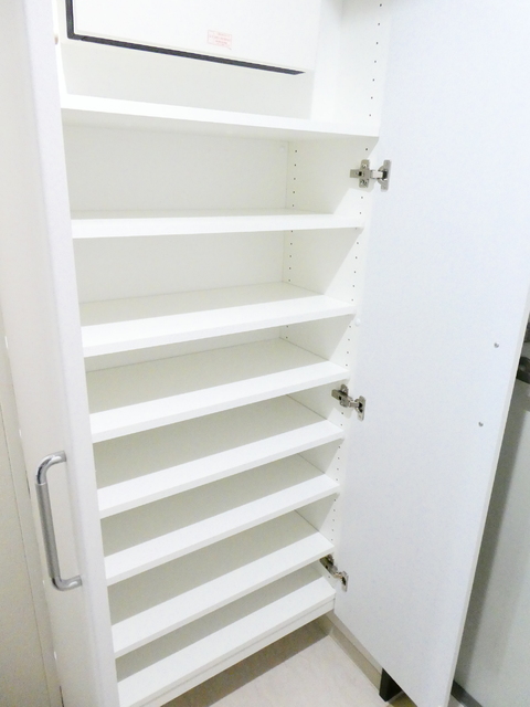 玄関　シューズボックス