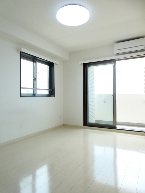 居室・リビング　７．１帖の洋室