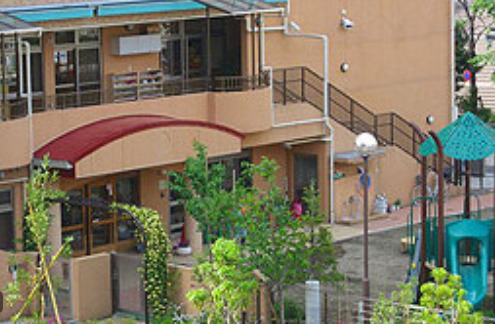 幼稚園・保育園　尾久隣保館保育園（幼稚園・保育園）まで381m