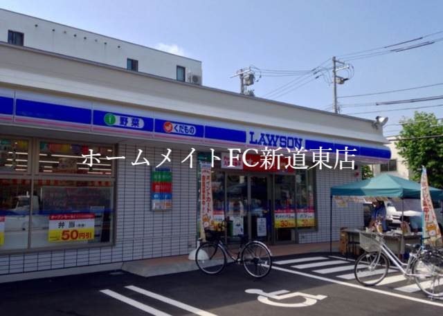 コンビニ　ローソン札幌北17東三丁目店（コンビニ）まで63m