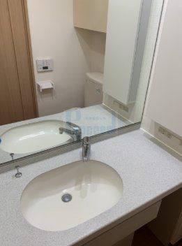 洗面設備　うれしい独立洗面台！