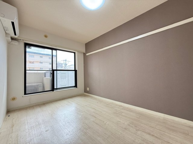 居室・リビング　反転です