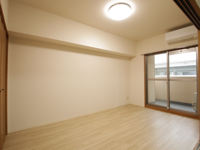 居室・リビング　※別室の参考写真の為、現況優先です。