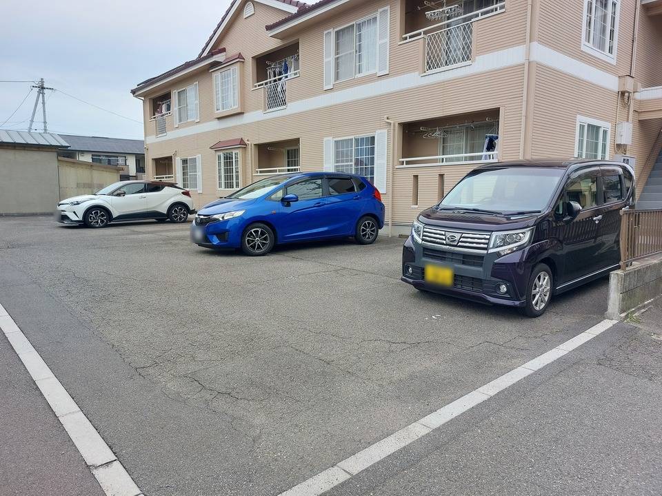 駐車場　駐車場