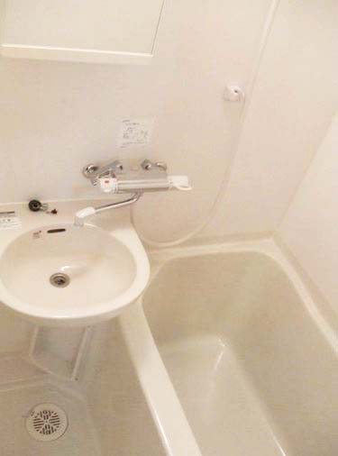 バス・シャワールーム　★浴室乾燥機付きバスルーム★