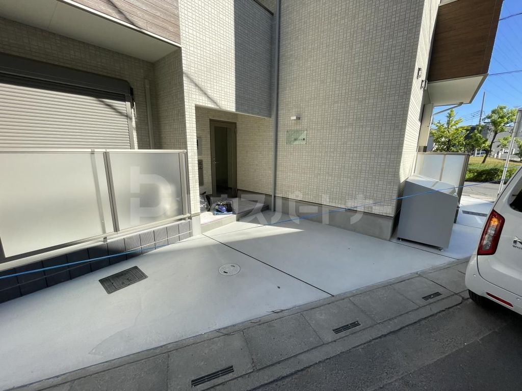 エントランス　バルコニー