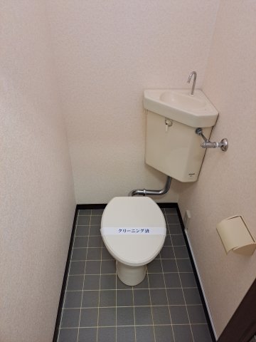 トイレ　キレイな個室空間です