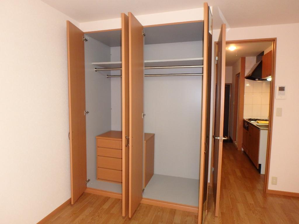 収納　クローゼット