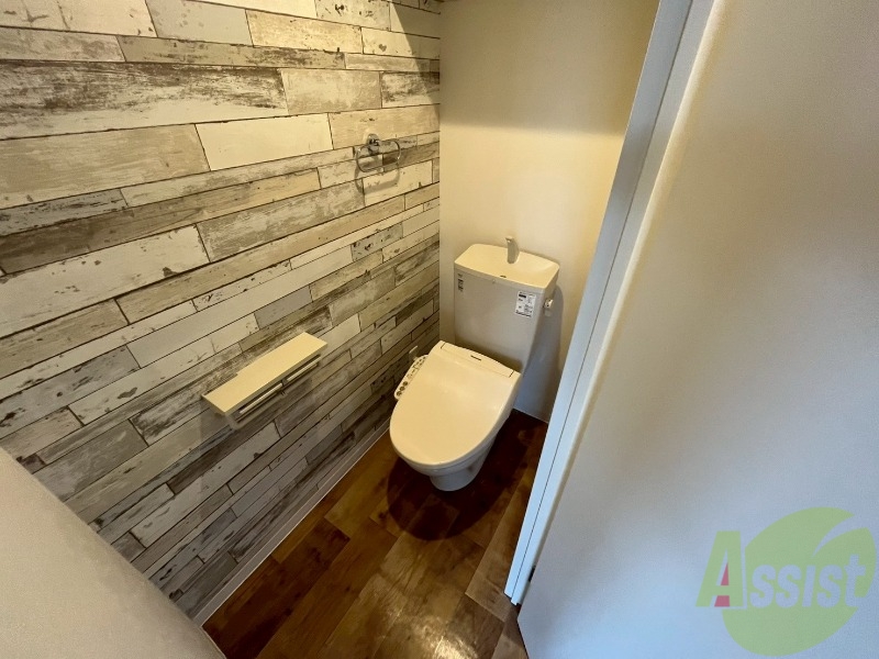 トイレ　シャワートイレになっているので快適です！