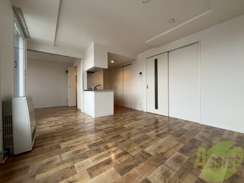 居室・リビング　広々としたリビングですね。使い勝手がよさそうですね！