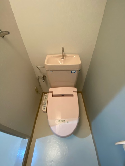 トイレ　コンパクトで使いやすいトイレです♪