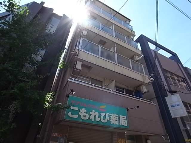 建物外観　タイル貼りの外観