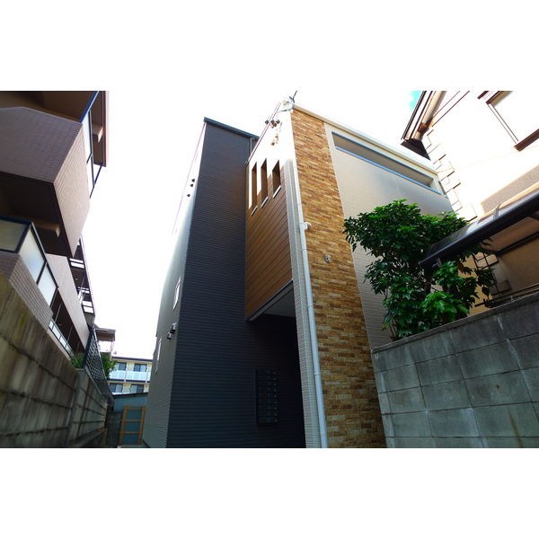 建物外観　外観　デザイナーズ　光インターネット無料