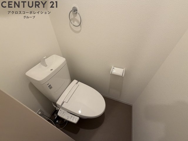 トイレ　温水洗浄便座