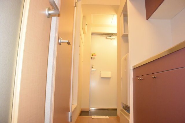 玄関　収納もある玄関です