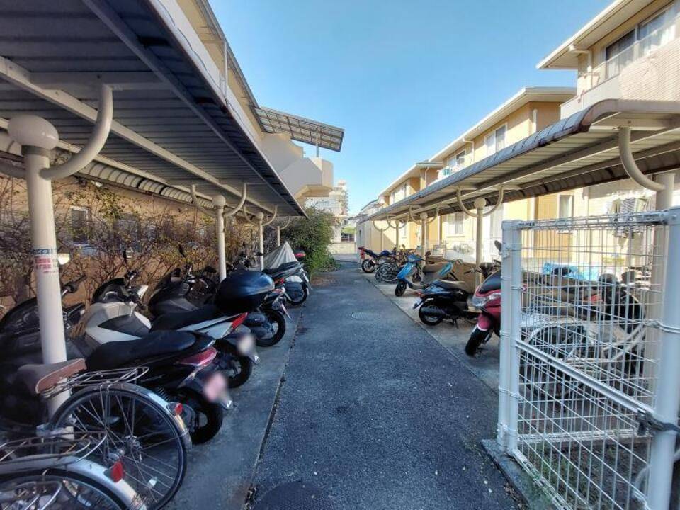 駐車場　駐輪場