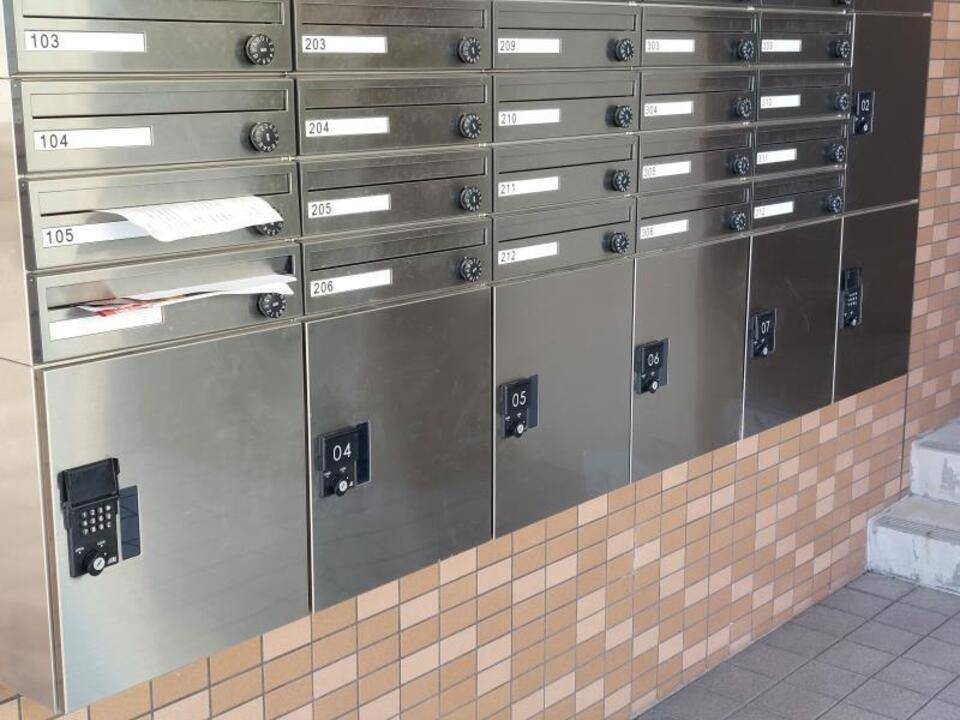 エントランス　宅配ボックス