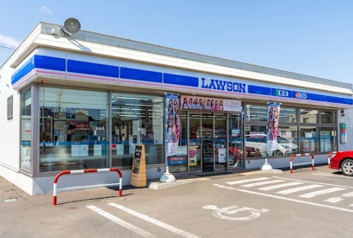 コンビニ　ローソン恵庭恵み野駅前店（コンビニ）まで128m