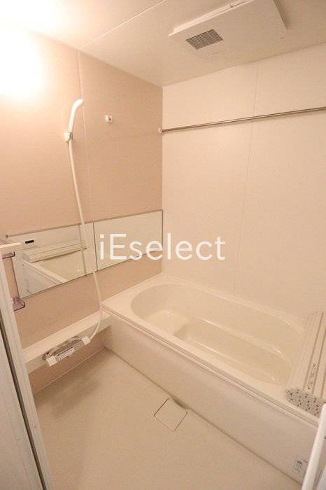 バス・シャワールーム　足が延ばせる一坪バス