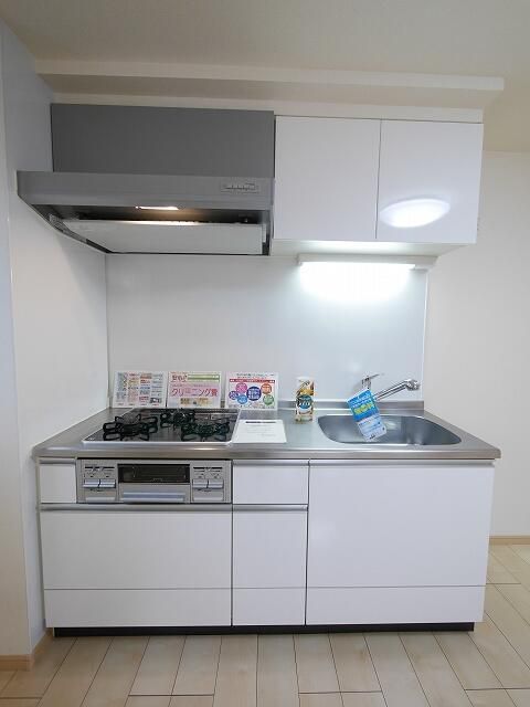 キッチン　※別部屋参考写真