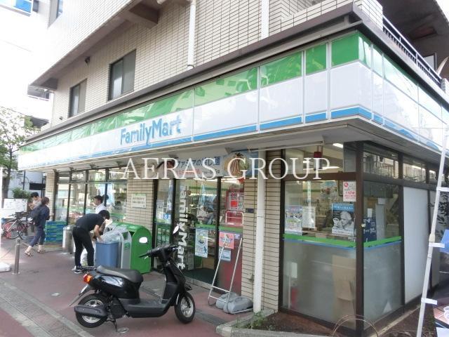 コンビニ　ファミリーマート旗の台東口店（コンビニ）まで155m