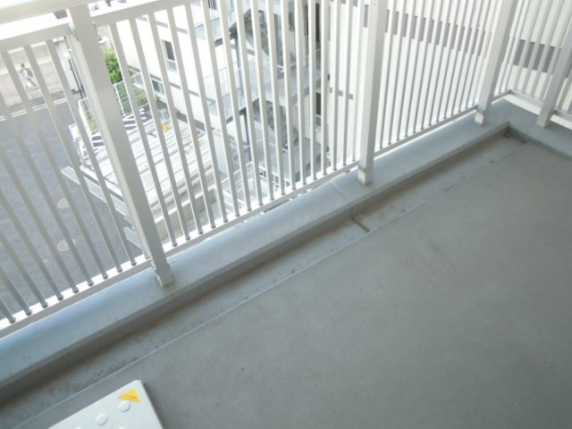 バルコニー　東向きのバルコニー。